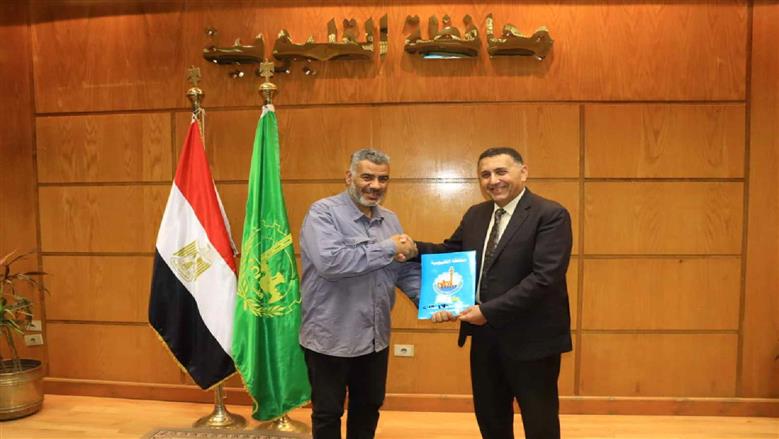 محافظ القليوبية يشهد تسليم أول عقود تقنين أراضي أملاك الدولة للمواطنين وفقًا للقانون رقم 168 لسنة 2025