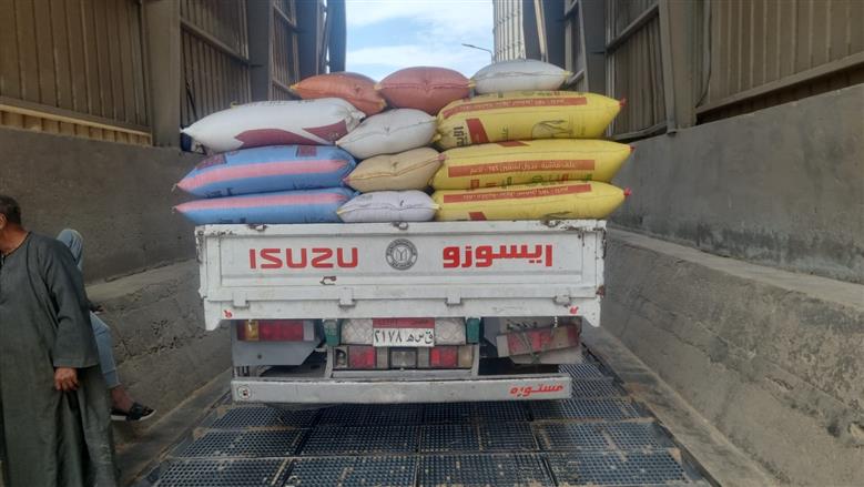 محافظ القليوبية : تيسير إجراءات الاستلام بالمواقع التخزينية مع انطلاق موسم توريد القمح المحلي