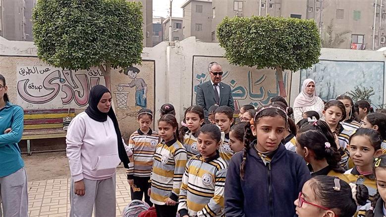 وكيل تعليم بني سويف يشارك في طابور الصباح بمدرسة «الشعراوي الابتدائية»