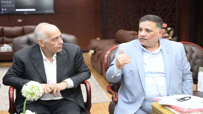 محافظ الغربية يناقش مع النواب تعزيز فرص الاستثمار وفرص العمل في القرى المنتجة