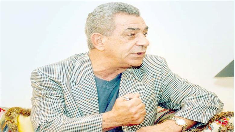 «التالتة بالمصري».. معتمد جمال بين جيل قديم صنع الأمجاد وجديد يحاول استعادتها