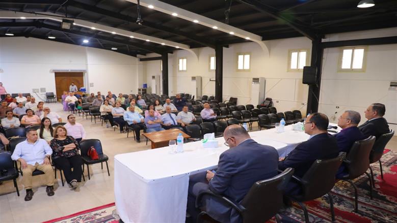 رئيس الطائفة الإنجيلية يلتقي قسوس مجمع المنيا وزوجاتهم بمقر إطسا