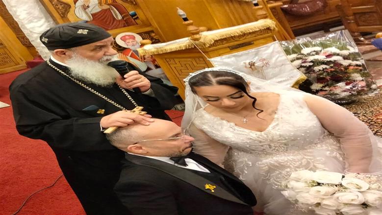 بطل ولاد الشمس يحتفل بزفافه علي فتاة من خارج الوسط وسط أجواء عائلية
