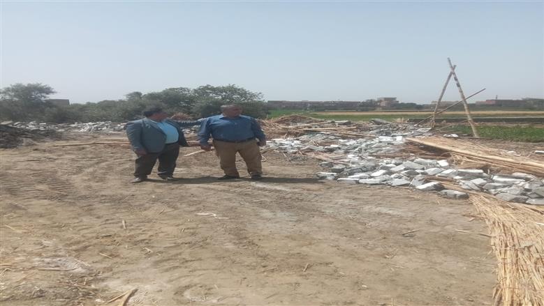 إزالة تعد بالبناء على الأرض الزراعية في الفيوم