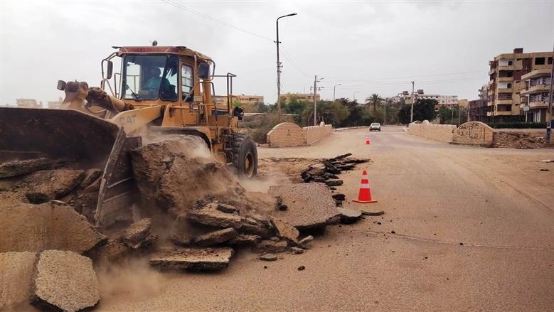 انطلاق تطوير الطريق الدائري بلانة/ كلابشة لتعزيز البنية التحتية بأسوان