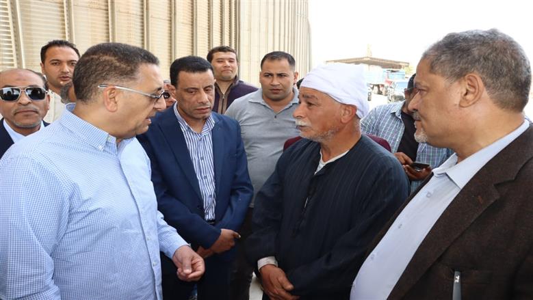 محافظ القليوبية يتفقد منظومة توريد القمح ببنها ويؤكد: توريد 45 طن حتى أمس وصرف المستحقات خلال 48 ساعة