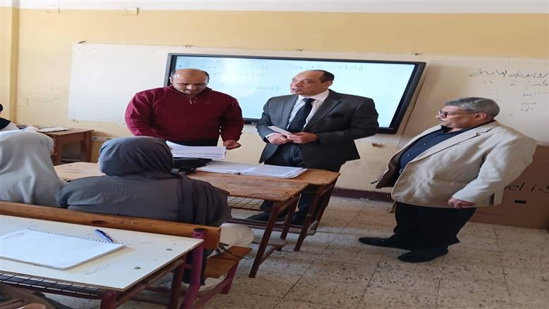 تعليم القليوبية يحيل مدير مدرسة ومعلمين بالشموت بنها للتحقيق بسبب التقاعس وعدم الانضباط