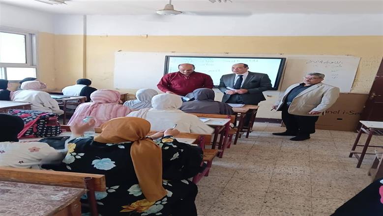 إحالة مدير مدرسة ومعلمين للتحقيق في بنها بسبب التقاعس وعدم الانضباط