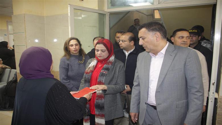 محافظ القليوبية ردا علي الشكاوي خدمات التأمين ببنها : انتظام الخدمة الطبية خط أحمر لا يقبل التهاون