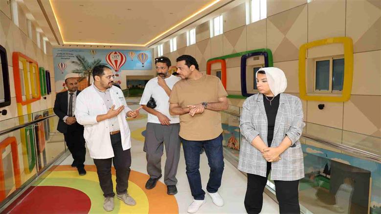 حمزه العيلي وخالد كمال برسمان البهجه داخل مستشفى شفاء الأورمان