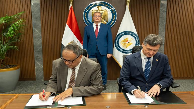 وزير البترول يشهد توقيع مذكرة نوايا مع «إيني» لتجديد الالتزام بشمال بورسعيد