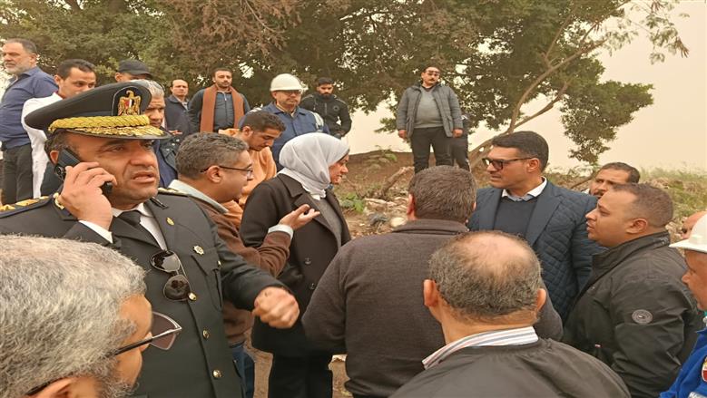 محافظ القليوبية يؤكد علي سلامة مياه الشرب بمنطقة بقعة الزيت بترعة الإسماعيلية واحتواء الموقف