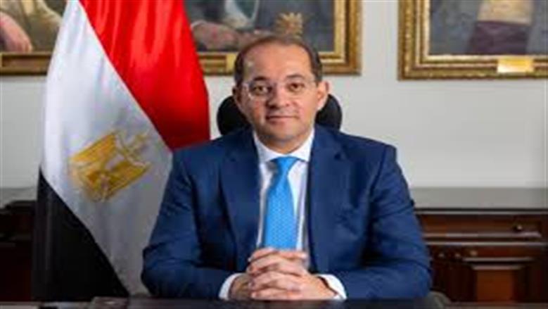 «المالية» تمد العمل بقرار النقطة الجمركية المؤقتة بالمنطقة المجاورة لميناء العريش
