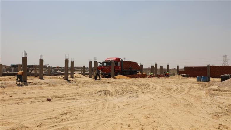 محافظ القاهرة يتابع اقامة شلتر