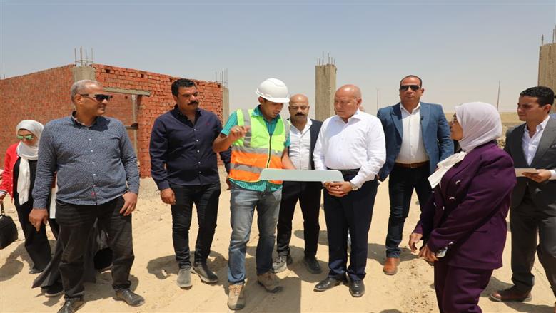 محافظ القاهرة يتابع اقامة شلتر