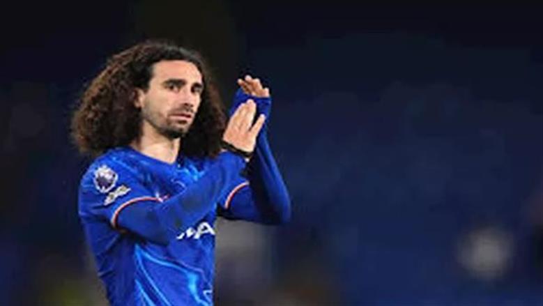 حلاق كوكوريلا السبب.. أزمة داخل نادي تشيلسي بسبب تسريبات التشكيل