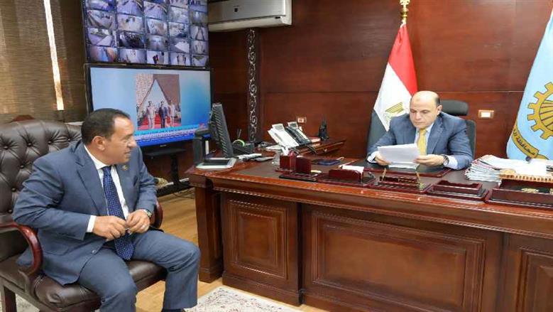 محافظ الغربية يبحث مع أعضاء مجلسي النواب والشيوخ مشكلات دوائرهم