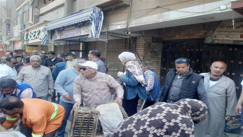 بتكليف من محافظ القليوبية...نائب المحافظ تقود حملة مكبرة لرفع الإشغالات بمنطقة ميدان كامليا وعزبة السوق بمدينة بنها