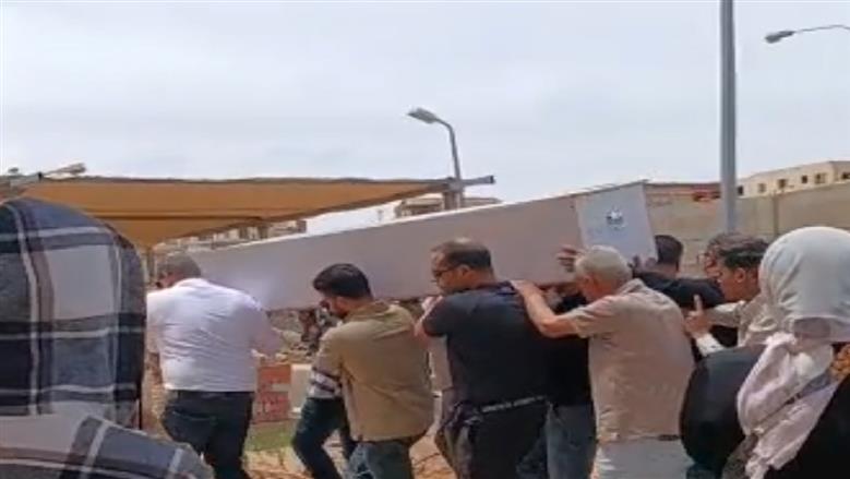 تشييع جثمان الدكتور ضياء العوضي الى مثواه الأخير عقب أداء صلاة الجنازة بالعبور