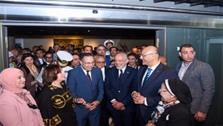وزير التعليم العالي يفتتح معرض «عشرون عاما من الحفائر في حدائق الشلالات» بالإسكندرية