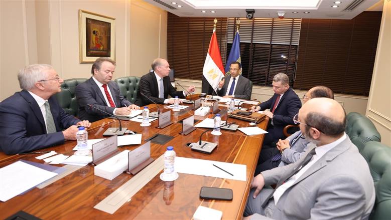 وزير الاتصالات وتكنولوجيا المعلومات يبحث مع مسئولي شركة HMD خطط التوسع في تصنيع وتصدير هواتف "نوكيا" من مصر بحضور نائب وزير الخارجية الفنلندي لشؤون التجارة الخارجية