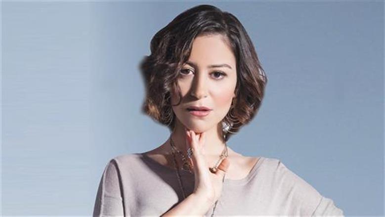 أول تعليق من منة شلبي بعد وفاة والدها: أطال الله في أعمار أحبابكم