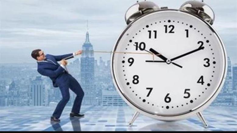 في حال فشل ضبطها تلقائيا.. كيفية تحديث توقيت الهواتف والحواسب يدوياً
