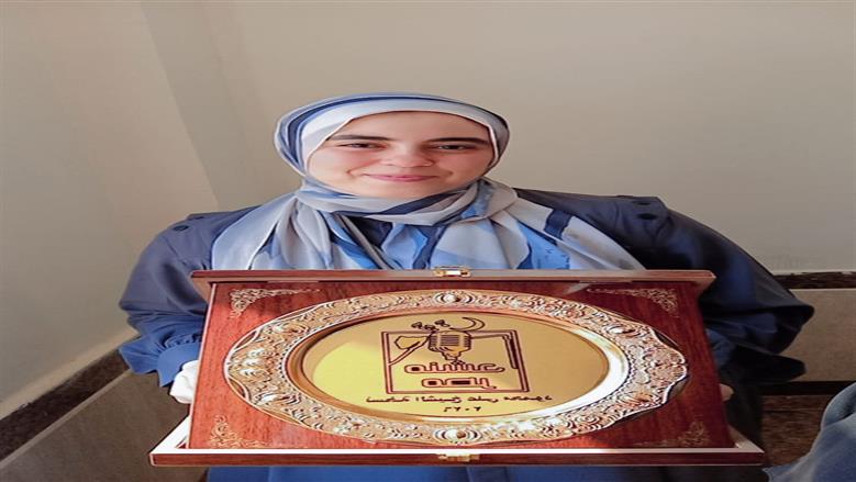 الطالبة الفائزة بالمركز الأول في الإنشاد: تفوقت على 1500 متسابق وحفظت الابتهالات من إذاعة القرآن الكريم