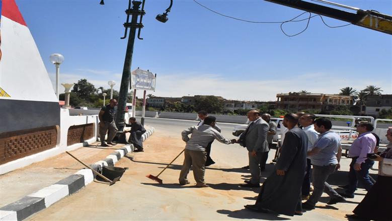 محافظ أسيوط يتفقد كوبري نجع سبع بعد صيانته وتطويره ويوجه بالمتابعة الدورية