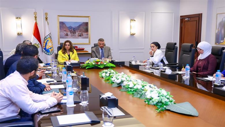 وزيرة التنمية المحلية والبيئة ومحافظ جنوب سيناء يستعرضان الموقف التنفيذي لمشروع شرم الشيخ مدينة خضراء
