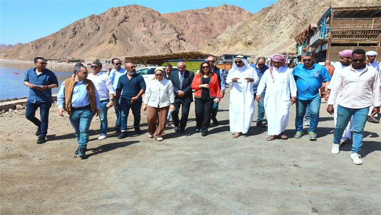وزيرة التنمية المحلية توجّه بإعداد هوية بصرية وخطة عالمية لتطوير مدينة دهب