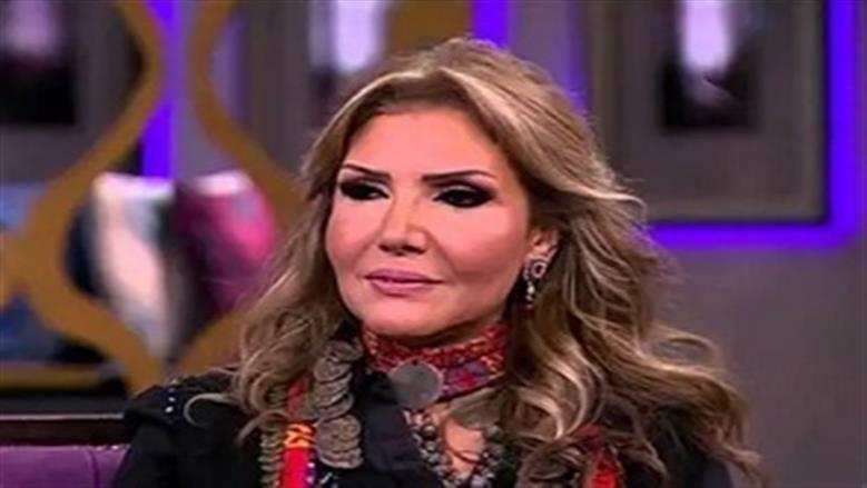 نادية مصطفى لرئيس الجالية المصرية في فرنسا: «لا أحتاج للترند.. وقيمتي محفوظة»