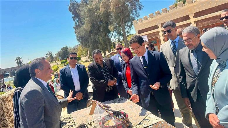 رئيس جامعة بنها يفتتح مؤتمر