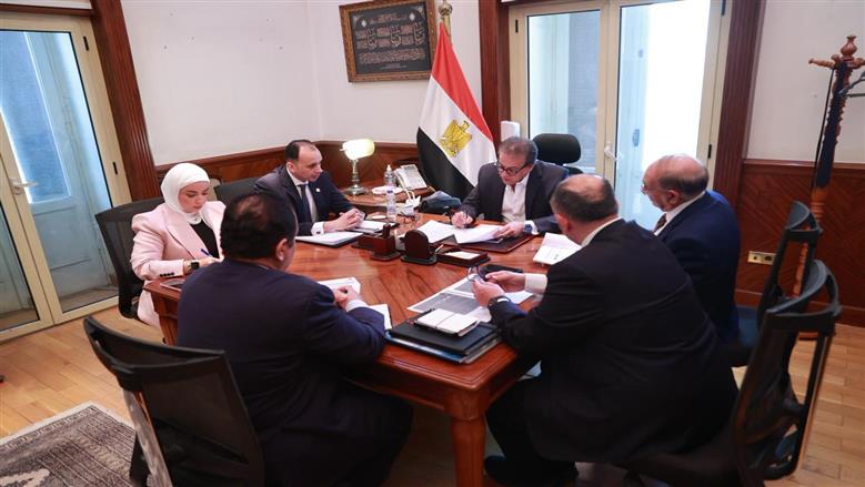 وزير الصحة يتابع أعمال اللجنة العليا للمسؤولية الطبية وسلامة المريض