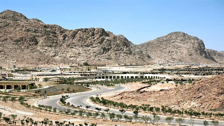 «أرض الفيروز» تتطهر من التنظيمات الإرهابية وتدخل واحة التعمير.. استثمارت بالمليارات