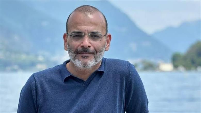 أيمن بهجت قمر يعلن وفاة زوج خالته