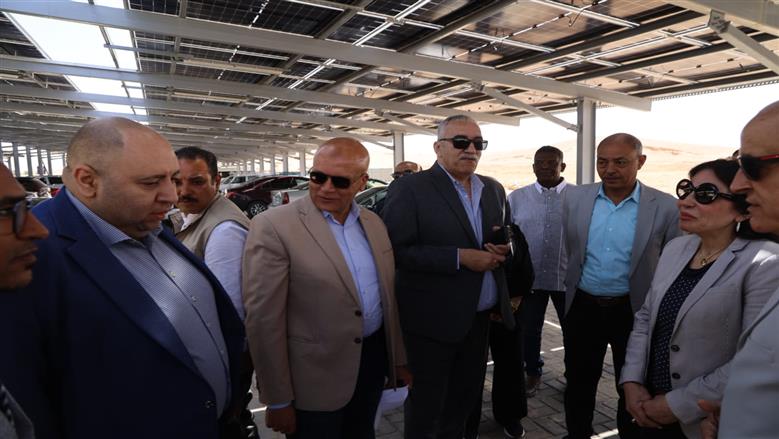 وزيرة الإسكان تشيد بمشروع الطاقة الشمسية بمستشفى شفاء الأورمان ودوره في دعم الاستدامة البيئية