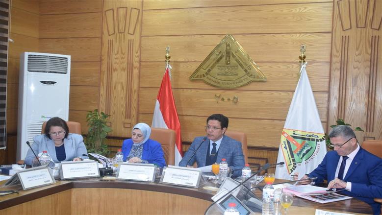 مجلس جامعة بنها:  الانتهاء من استعدادات امتحانات الفصل الدراسي الثاني