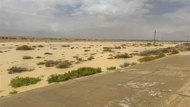 وزير الري يوجه باستمرار المتابعة الفورية للأمطار والسيول في شمال سيناء