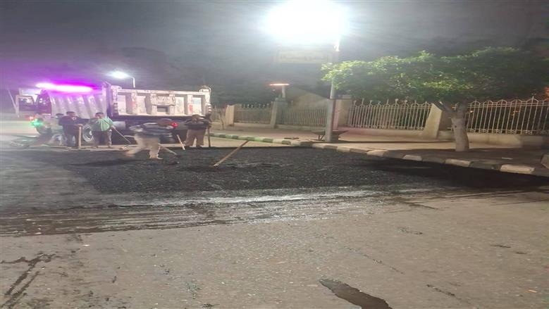 إصلاح هبوط أرضي بمطلع كوبري 6 أكتوبر من جهة الزمالك وإعادة رصف الطريق