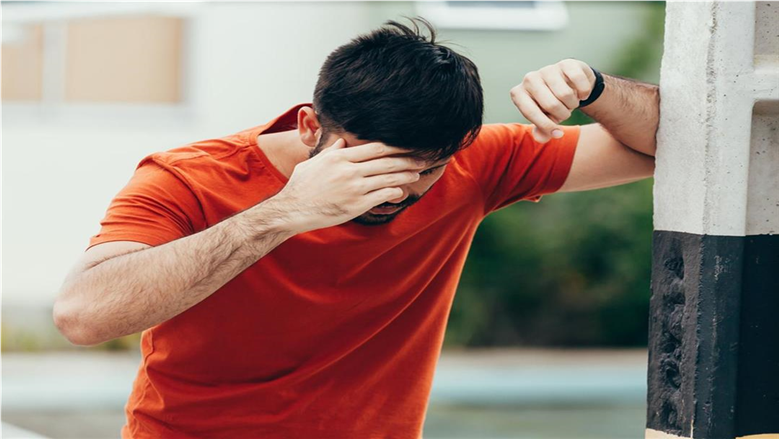 أخطاء نرتكبها تزيد من شعورنا بالحرارة