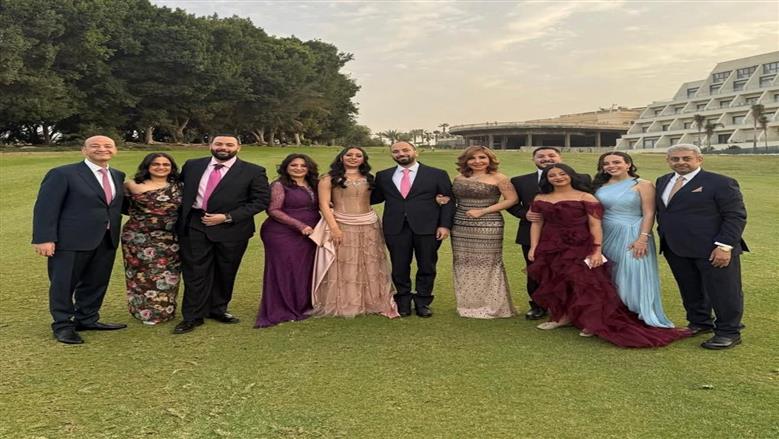 عمرو أديب ولميس الحديدي يحتفلان بخطوبة ابنهما.. كيف ظهرا سويا؟