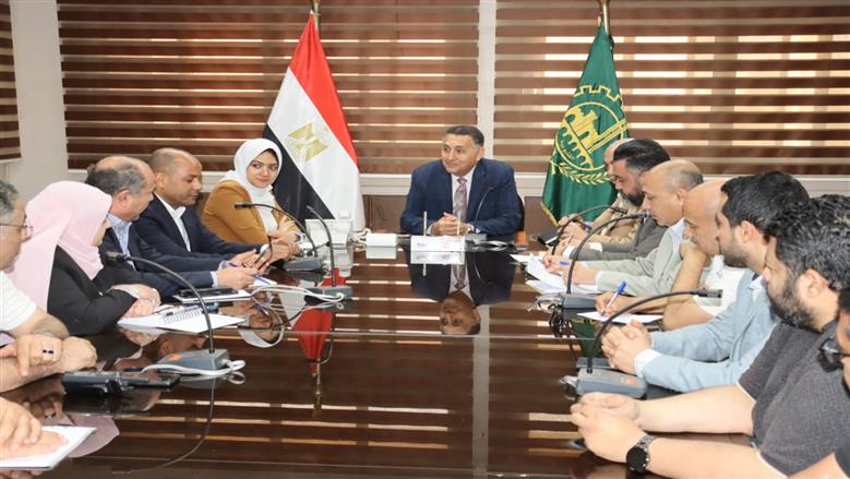 محافظ القليوبية: تسليم طريق طوخ شبين القناطر  لجهة الرصف خلال شهرين 