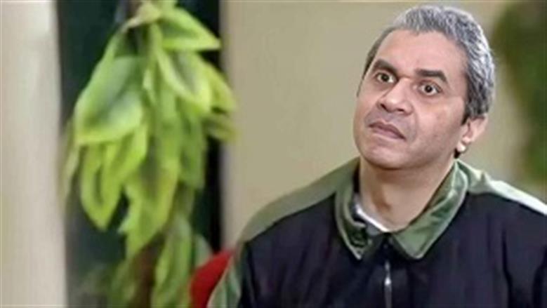 عمرو محمد علي يشكر أشرف عبدالباقي بعد إهدائه كرسي متحرك: أخويا وعشرة عمري