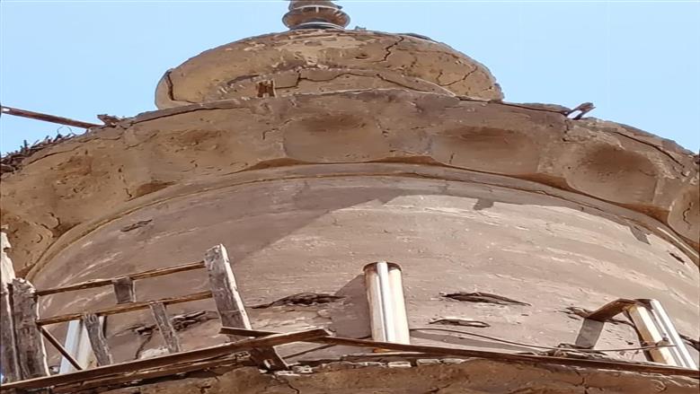 شروخ وانهيار جزئي.. تحرك سريع لدرء خطورة مئذنة مسجد جوهر المعيني بالقاهرة