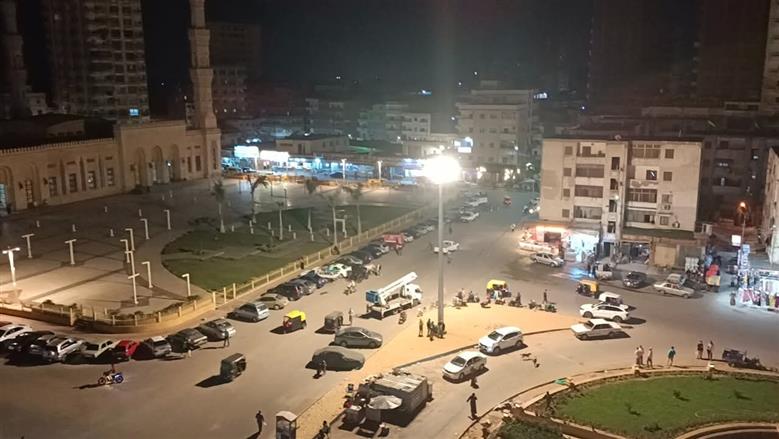 تركيب وتشغيل برج إضاءة حديث بدسوق في كفر الشيخ.. بقوة 40 عمود إنارة تقليدي