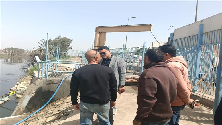 مياه القليوبية : متابعة مآخذ محطات مياه القليوبية على ترعة الإسماعيلية والتأكيد علي انتظام التشغيل وجودة المياه بعد أزمة بقعة السولار