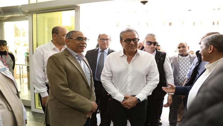 يضم 60 سريرا.. وزير الصحة يوجه بسرعة تجهيز المبنى الجديد بمستشفى صدر العباسية