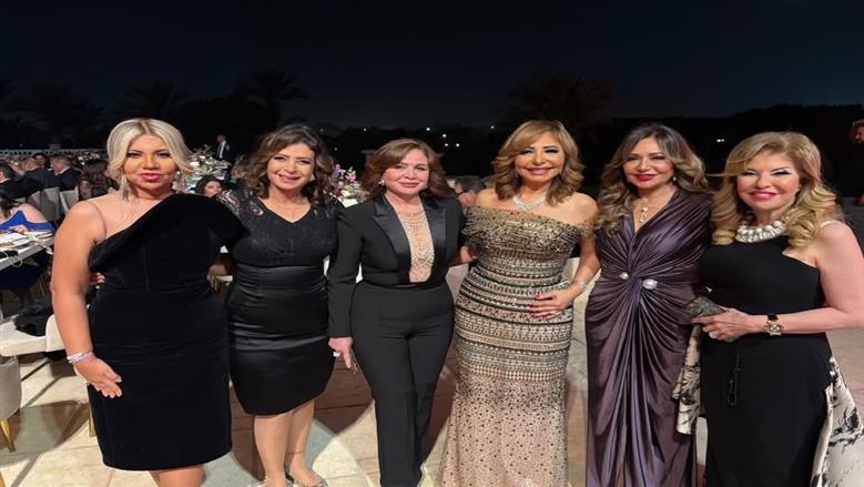 ليلى علوي تهنئ عمرو أديب ولميس الحديدي بخطوبة نجلهما