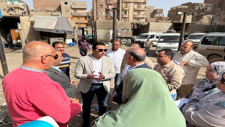نائب محافظ الفيوم يتفقد مشروعات تطوير المواقف بالمدينة